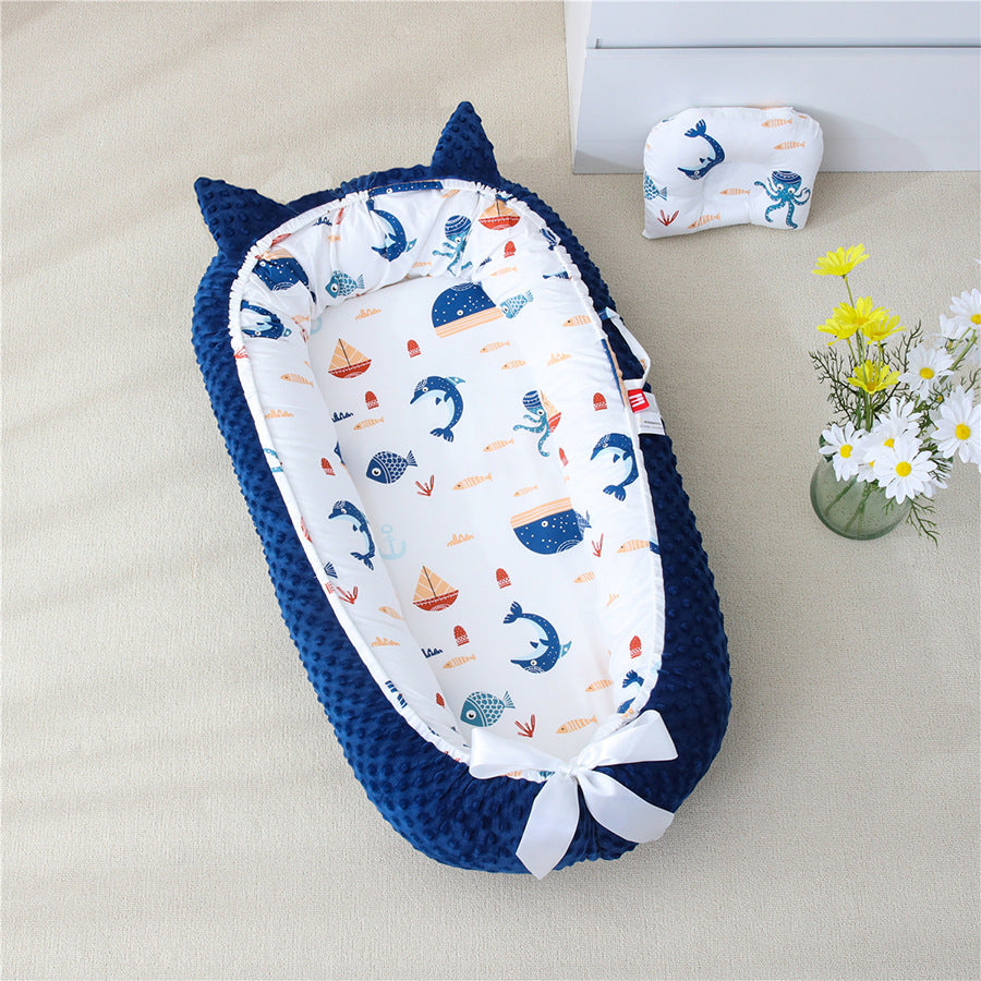 Bebe cocon Pour Nouveau-Né │ PetiteSouris™-_aquarium présenté avec son oreiller séparément