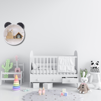 Meuble de Rangement Enfant - ETAGERE en rotin - NidOurs™ etagere panda dans une chambre aux mobiliers et aux mur blancs