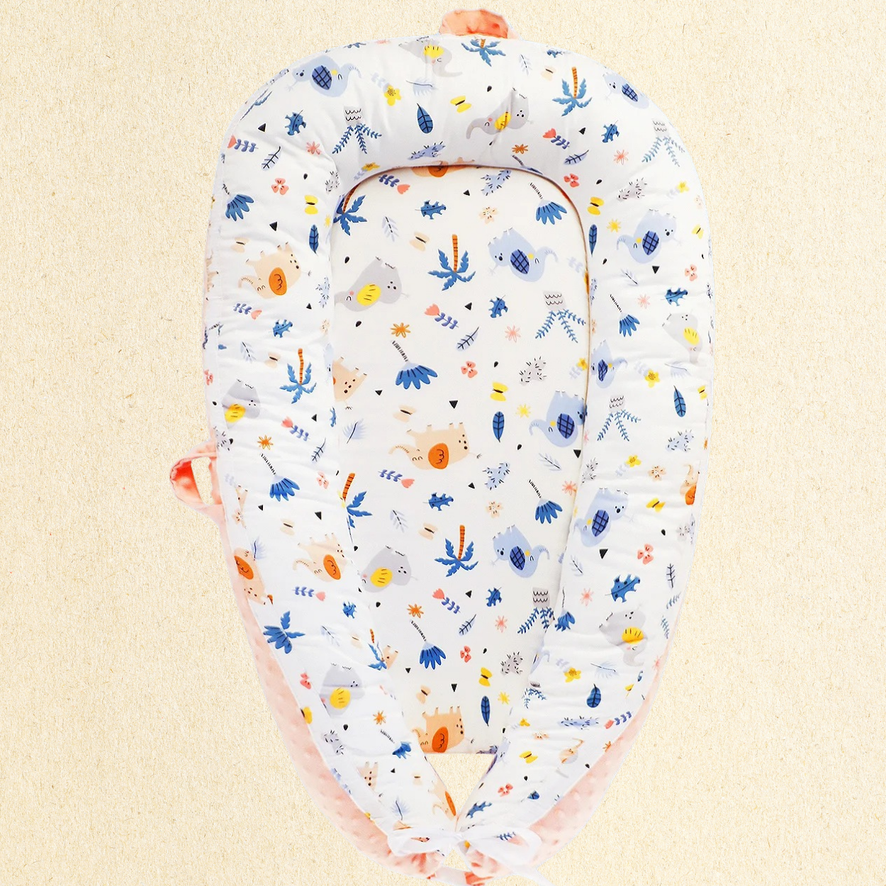 Nid_bebe portable_NaturaNid_motif_elephant_nature_sur_fond_jaune_pale_cocon_ergonomique_vide_adapte_de_0_a_12_mois