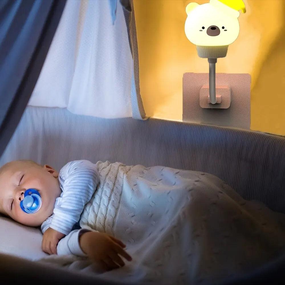 VEILLEUSE BEBE LED OURS - GrizDream™_éclaire un bébé qui dort tranquillement