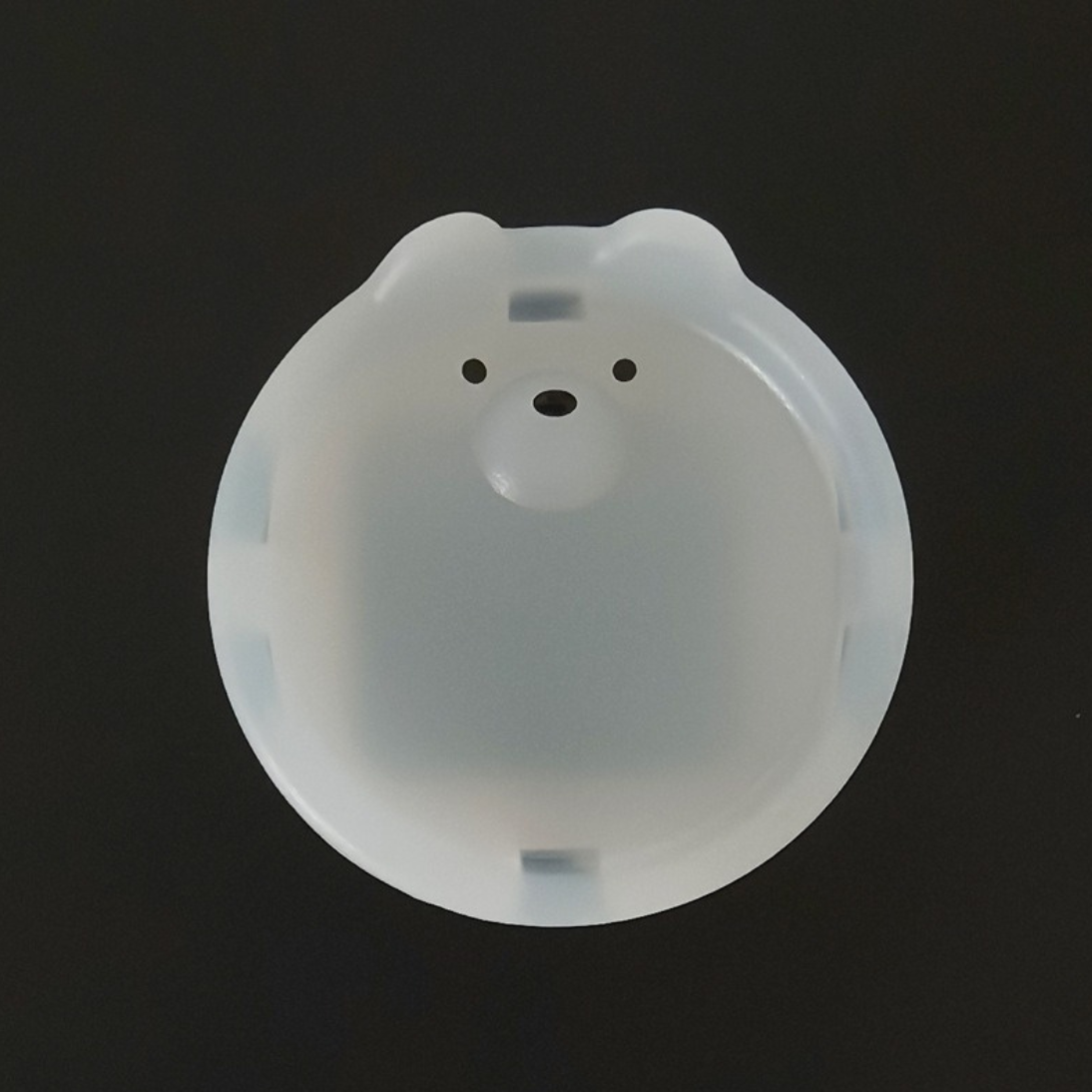 Cache prise bebe ours transparent en silicone, sécurité discrète et efficace pour la maison.