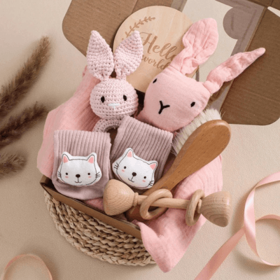 COFFRET POUR BEBE LAPIN avec accessoires pour bebe roses