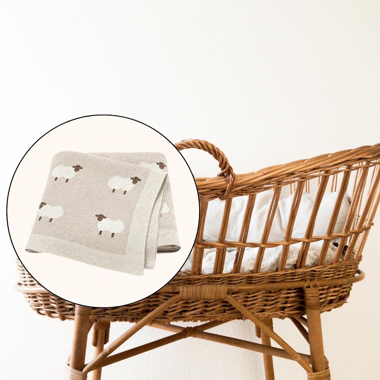 Mise en avant variante Couverture d'Emmaillotage Tricot │ Emmitouflette™ sable naturel