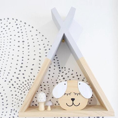 Gros plan sur l'Etagere Enfant en Bois│MiniTipi™blanc