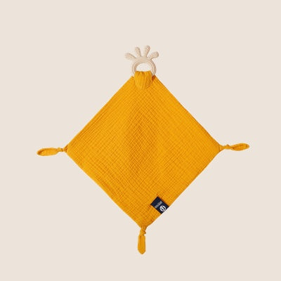 Doudou bebe avec anneau de dentition curcuma.