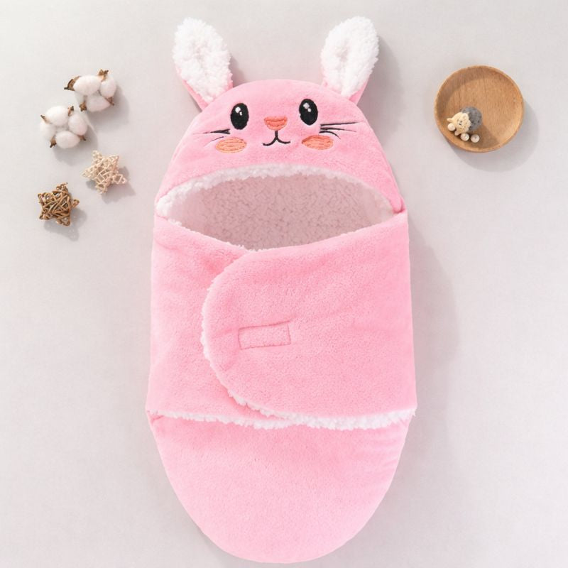 nid d’ange CozyAngel rose présenté seul sur fond doux pour garder bébé bien au chaud